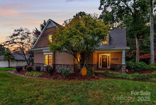 911 Weymouth Dr, Gastonia, NC, 28056-7554 | Card Image