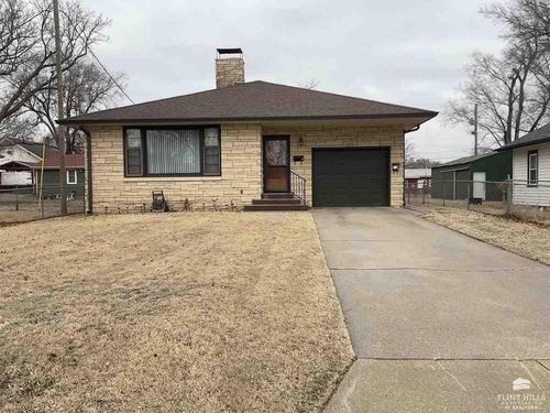 128 W Pine St, Junction City, KS, 66441-3721 | Card Image