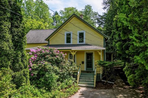 52 Baker St, Amherst, MA, 01002-2502 | Card Image