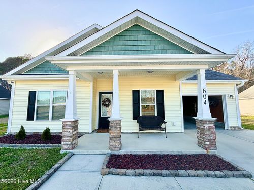 604 Spoleto Ct, Swansboro, NC, 28584-8854 | Card Image