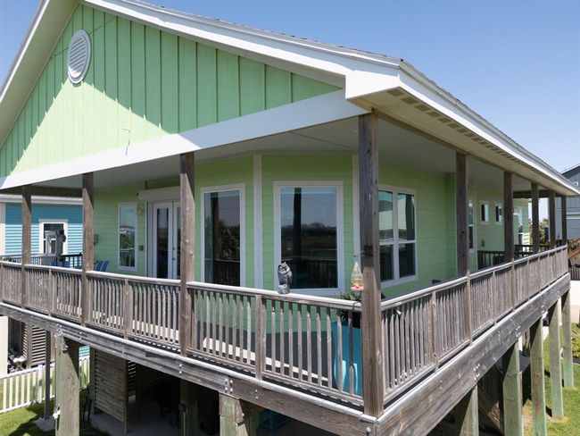 4111 Isla Del Sol, House other with 3 bedrooms, 2 bathrooms and 1 parking in Galveston TX | Image 30
