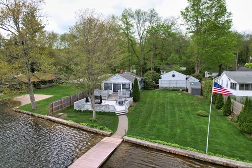 59 Bethlehem Ln, Bethlehem, CT, 06751-1318 | Card Image