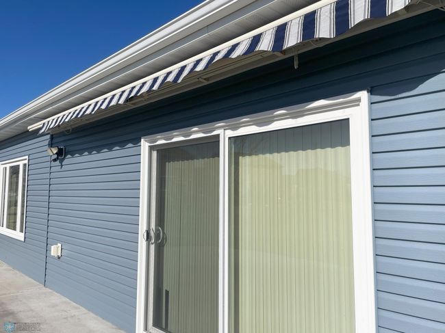 Motorized Awning.jpg | Image 5