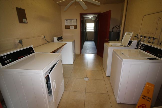 APT-306 - 1015 Country Club Dr, Condo with 1 bedrooms, 2 bathrooms and null parking in Margate FL | Image 10