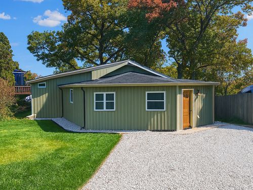 806 Peter St, Mchenry, IL, 60051-9456 | Card Image