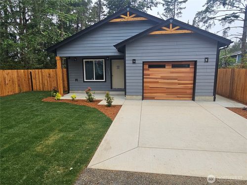 24007 V Ln, Ocean Park, WA, 98640-3330 | Card Image