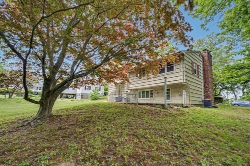 26 Arlington Rd, Burlington, MA, 01803-4105 | Card Image