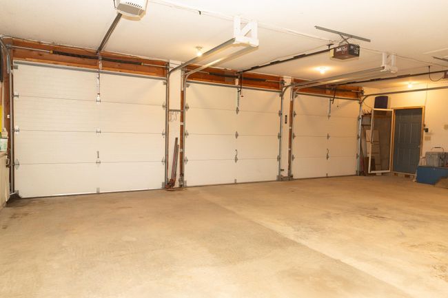 3-stall insulated & heated garage | Image 32