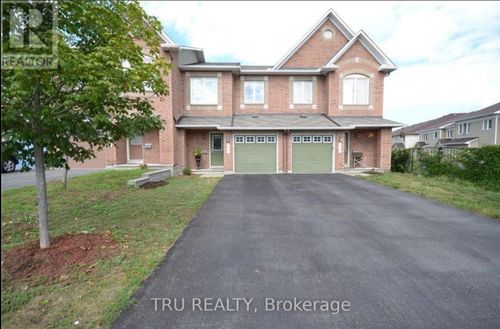 247 Rue Hunterbrook, Kanata, ON, K2K0E5 | Card Image