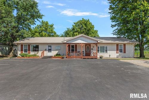 840 W Walnut St, Jacksonville, IL, 62650-1287 | Card Image