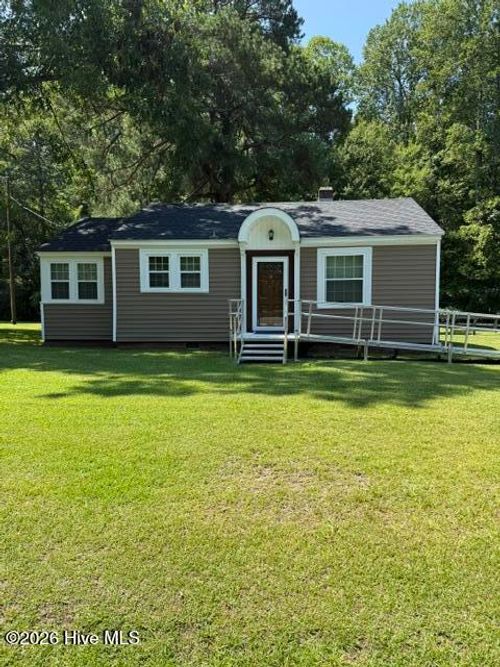3066 S Fountain Rd, Fountain, NC, 27829-9631 | Card Image