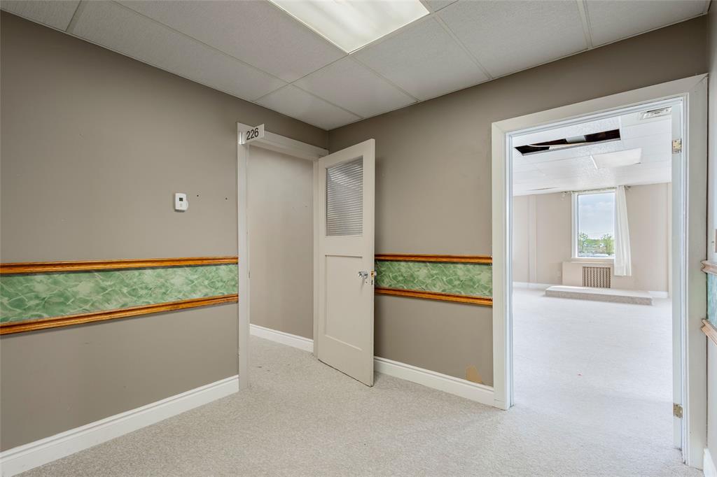 Commercial Sale in Sarnia 4