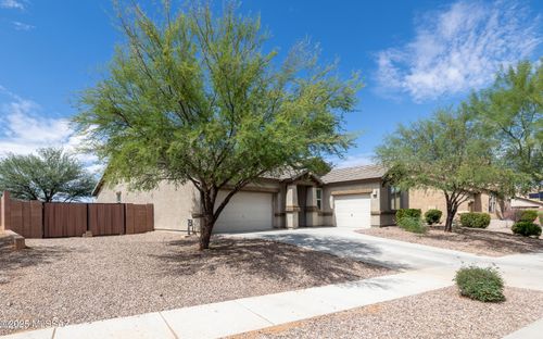 9461 E Adriana Way, Vail, AZ, 85641-1249 | Card Image
