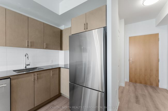 2008 - 8960 Jane St, Condo with 2 bedrooms, 2 bathrooms and 1 parking in Concord ON | Image 10