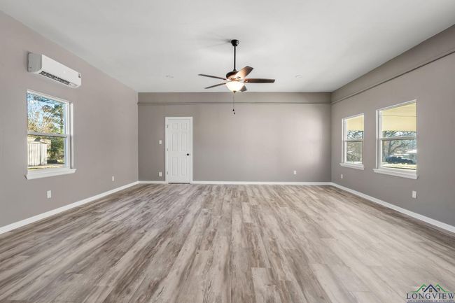 2210 E Harold St, House other with 4 bedrooms, 2 bathrooms and null parking in Gladewater TX | Image 14