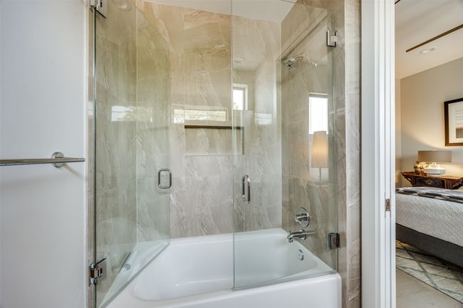 Full bathroom with enclosed tub / shower combo | Image 30