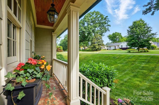 2025 Sagamore Rd, House other with 4 bedrooms, 3 bathrooms and null parking in Charlotte NC | Image 4