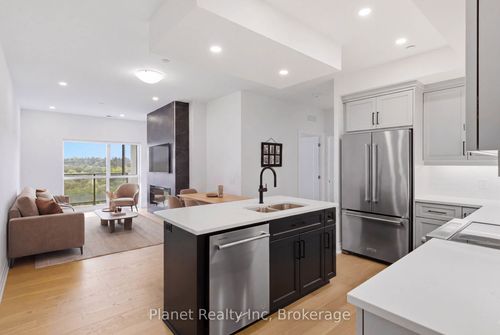 1003-71 Wyndham St S, Guelph, ON, N1E0T7 | Card Image
