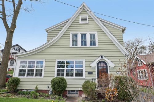 208 Oakland Avenue, Waukesha, WI, 53186 | Card Image