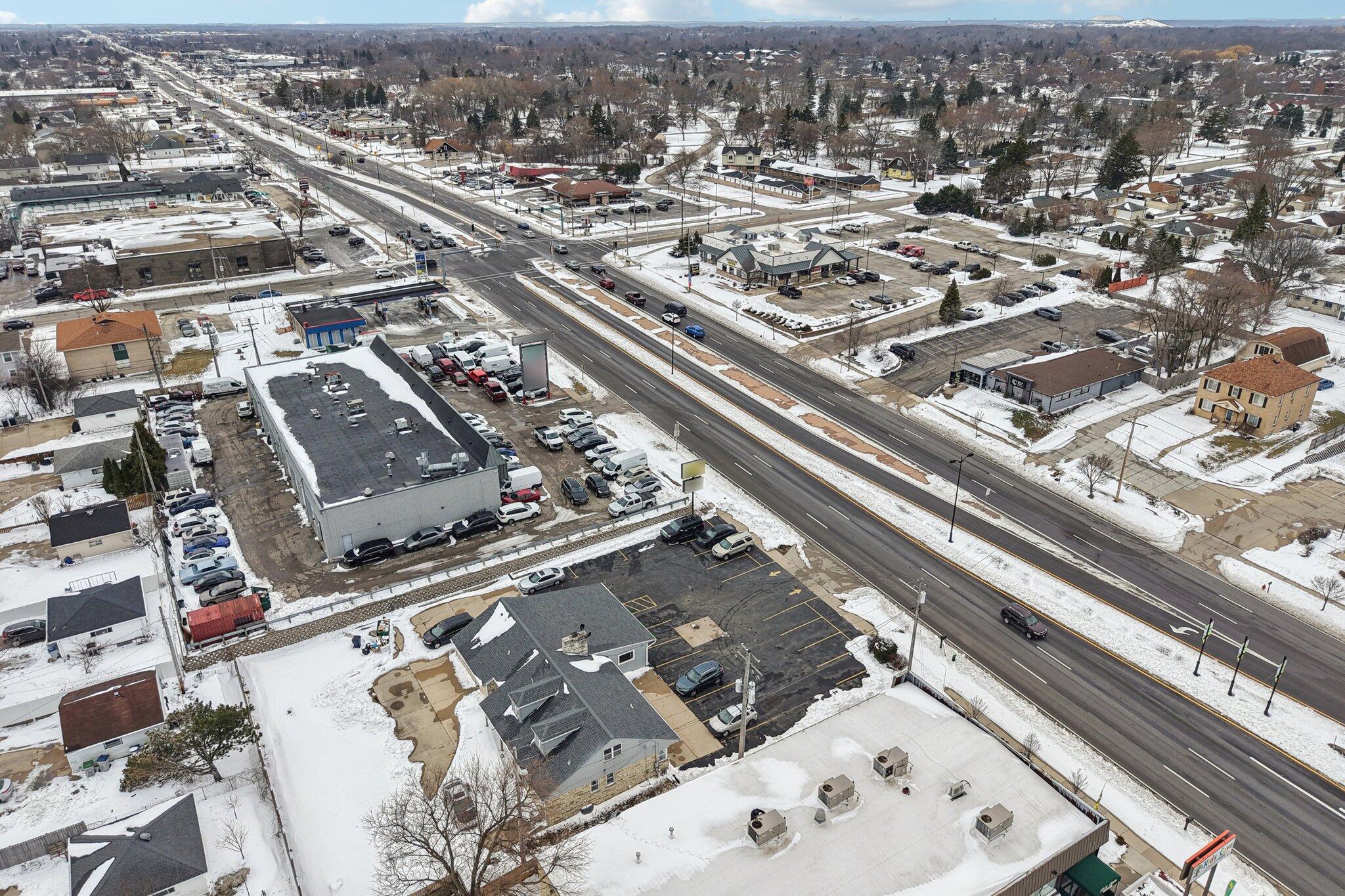 Commercial Lease in Milwaukee 4