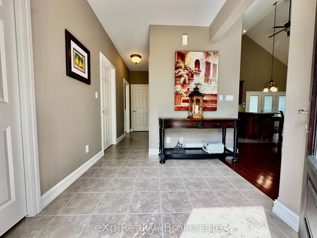 410 Lake Rosalind Rd 4, House other with 3 bedrooms, 3 bathrooms and 10 parking in Hanover ON | Image 6