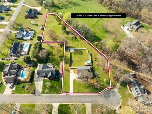 105 Laura Ct, Cherryville, NC, 28021-3002 | Card Image