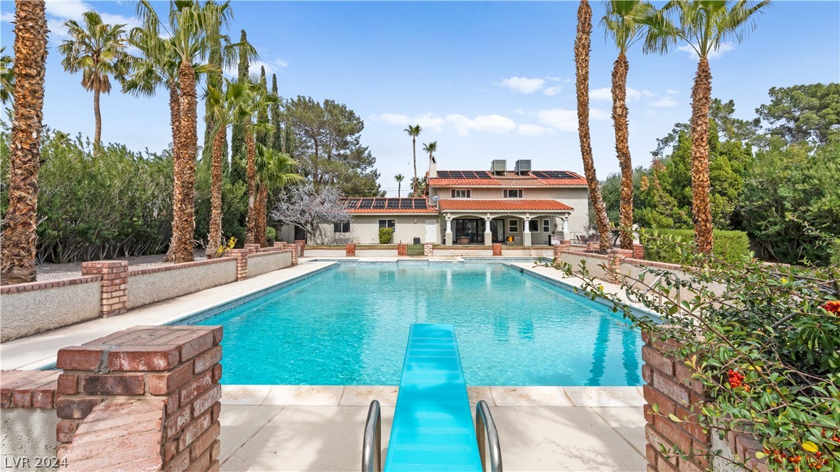 Edna Ave, Las Vegas, NV 89117