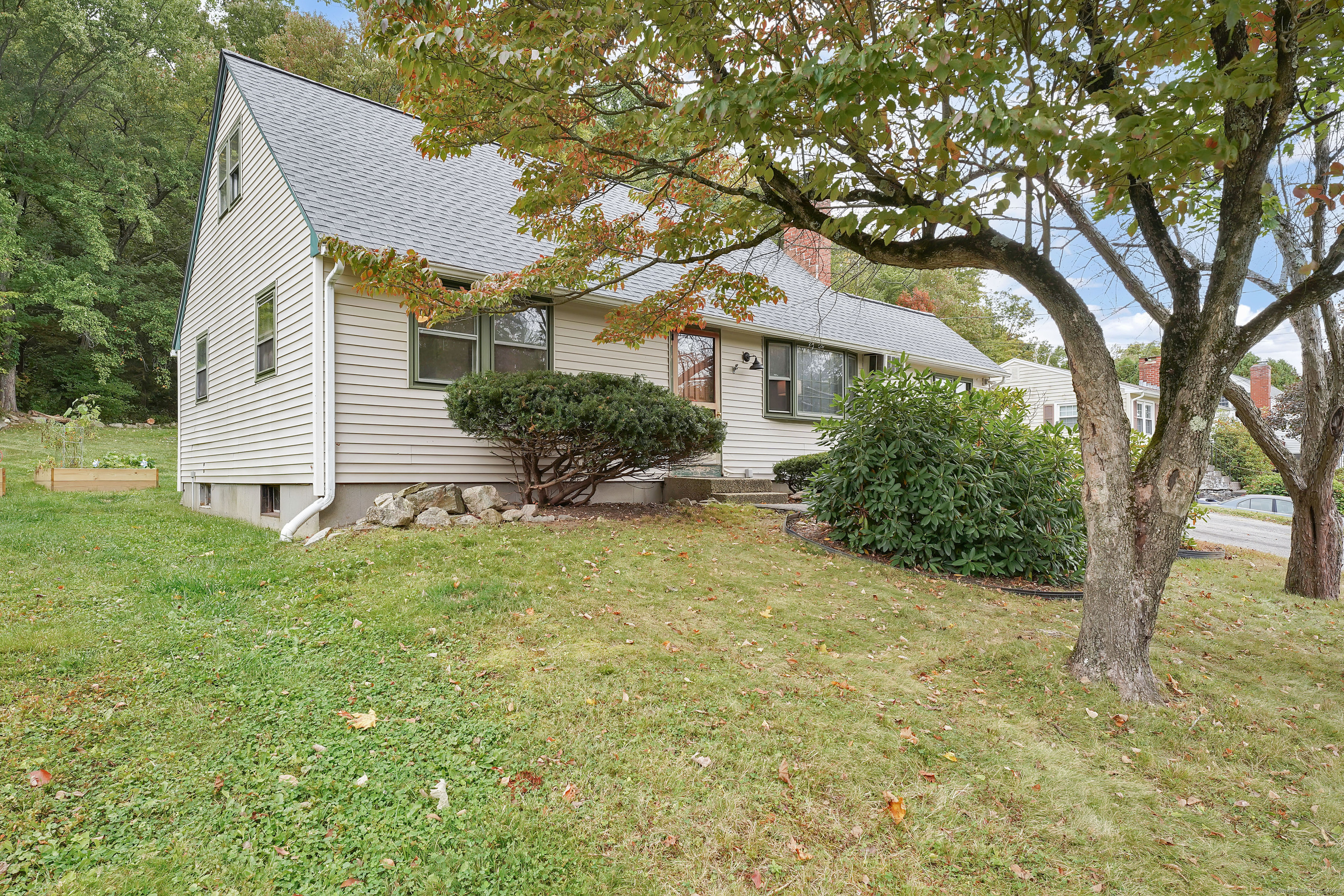 Colony Dr, Winsted, CT 06098
