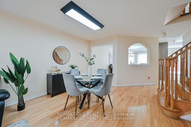 11 Caversham Dr, House attached with 6 bedrooms, 4 bathrooms and 3 parking in Brampton ON | Image 6