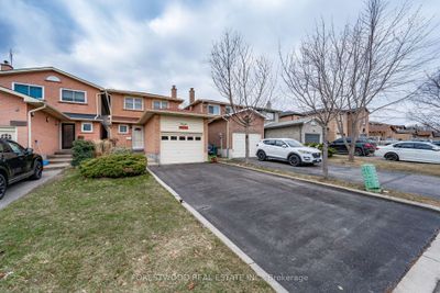 4228 Torino Cres, House other with 3 bedrooms, 4 bathrooms and 5 parking in Mississauga ON | Image 2