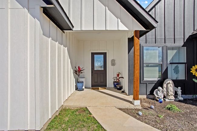 1115 Private Road 8022, House other with 3 bedrooms, 2 bathrooms and 2 parking in Lincoln TX | Image 7