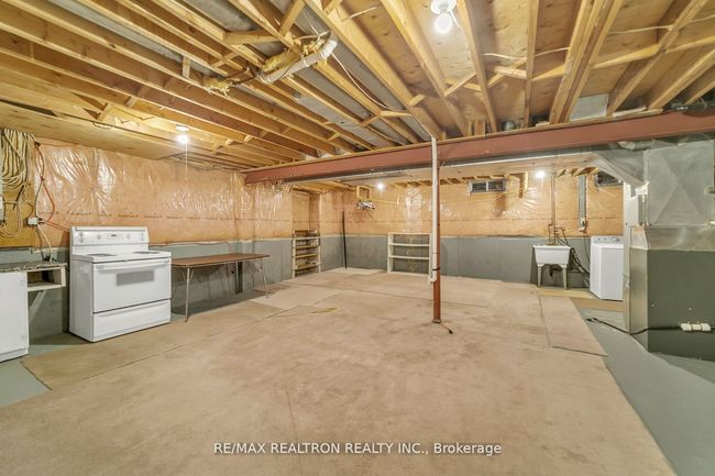 155 Dawlish Ave, House other with 3 bedrooms, 3 bathrooms and 4 parking in Aurora ON | Image 32