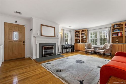 46 Mcdougal Dr, White Plains, NY, 10603-2310 | Card Image