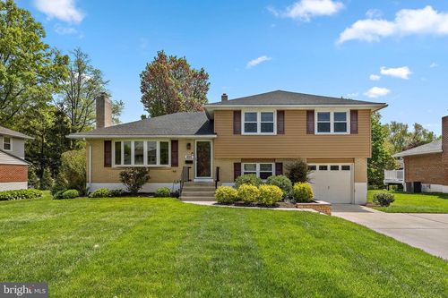 1010 Graylyn Rd, WILMINGTON, DE, 19803-3301 | Card Image