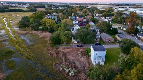 2311 Peonie Ave, Charleston, SC, 29405-9359 | Card Image