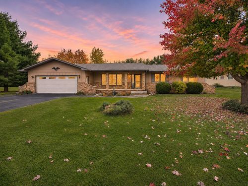 67 Crestview Dr, Geneseo, IL, 61254-9519 | Card Image