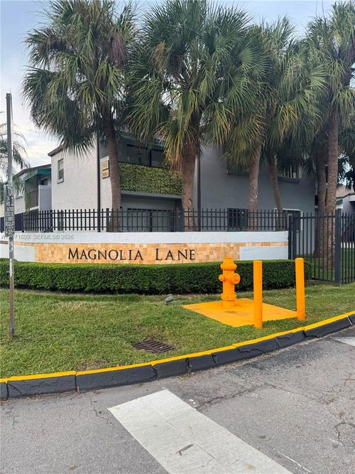 105-1-7401 Sw 152nd Ave, Miami, FL, 33193-2303 | Card Image