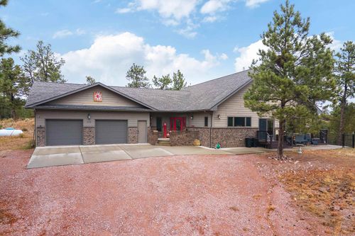 525 Meadowlark Dr, Hot Springs, SD, 57747-5211 | Card Image