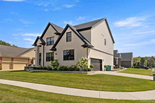 14079 Cobblestone Ct, Van Buren Twp, MI, 48111-2176 | Card Image