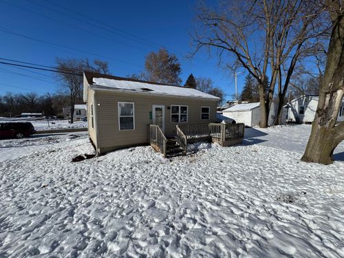 418 S Main St, Leslie, MI, 49251-9402 | Card Image