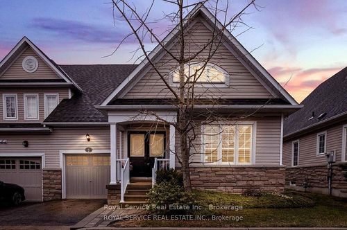 5-350 Lakebreeze Dr, Newcastle, ON, L1B0A2 | Card Image