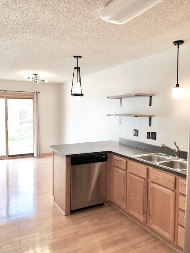 UNIT-1304 - 811 Burr Oaks Dr, Condo with 2 bedrooms, 3 bathrooms and null parking in West Des Moines IA | Image 13