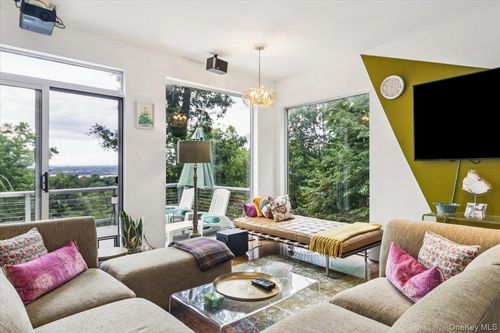 19 Melzingah Reservoir Rd, Beacon, NY, 12508-7029 | Card Image