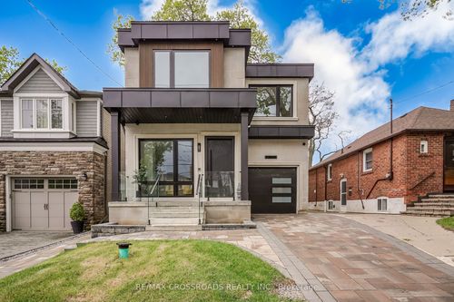 112 Blantyre Ave, Scarborough, ON, M1N2R5 | Card Image