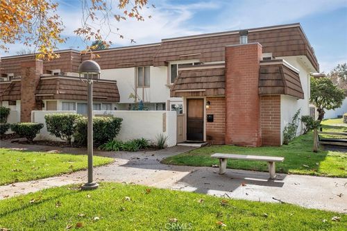 unit-4-22238 James Alan Cir, Chatsworth, CA, 91311-2094 | Card Image