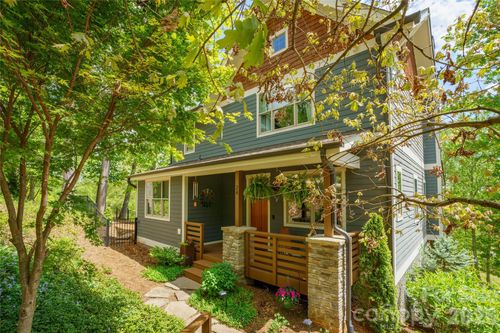 24 Acadia Dr, Asheville, NC, 28806-4574 | Card Image