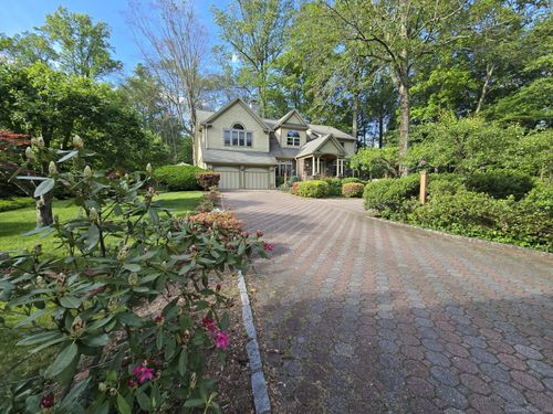 16 Fullmar Ln, Norwalk, CT, 06850-1028 | Card Image