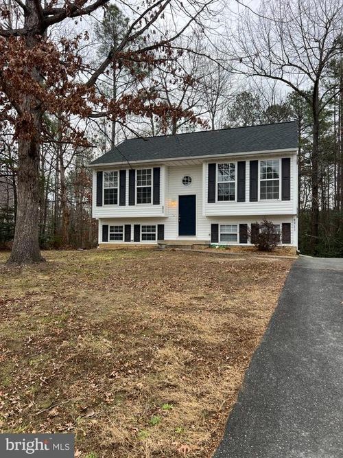 8911 Leeds Ct, FREDERICKSBURG, VA, 22408-8790 | Card Image