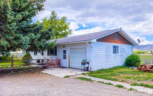 700 Dean Ave, Arco, ID, 83213-8737 | Card Image