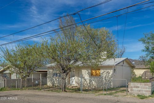 5565 S Mckinney Ave, Globe, AZ, 85501-4358 | Card Image